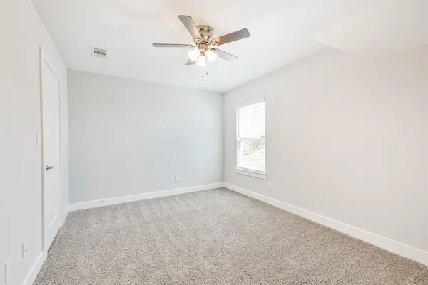 $2,395 | 13083 Clear View Drive, Willis, TX 77318