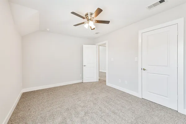 $2,395 | 13083 Clear View Drive, Willis, TX 77318