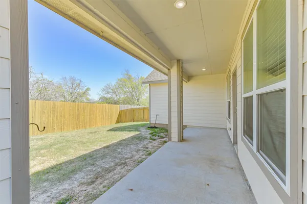 $2,395 | 13083 Clear View Drive, Willis, TX 77318