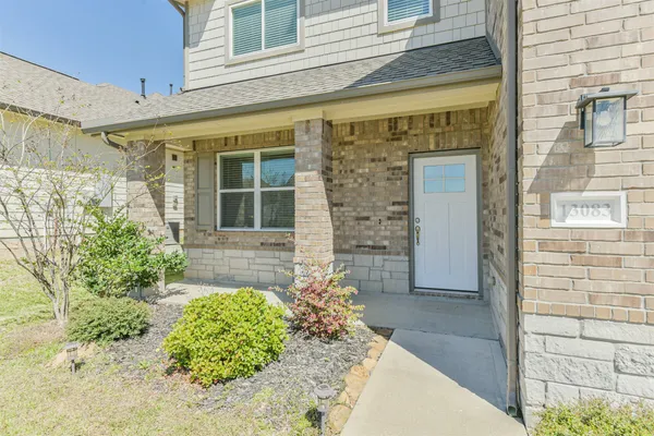 $2,395 | 13083 Clear View Drive, Willis, TX 77318