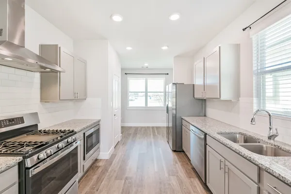 $2,395 | 13083 Clear View Drive, Willis, TX 77318