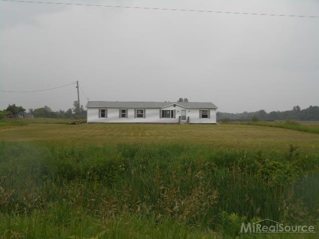 14627 Donald Road Capac, MI 48014 - Photo 16 of 16 31183899-18.JPG