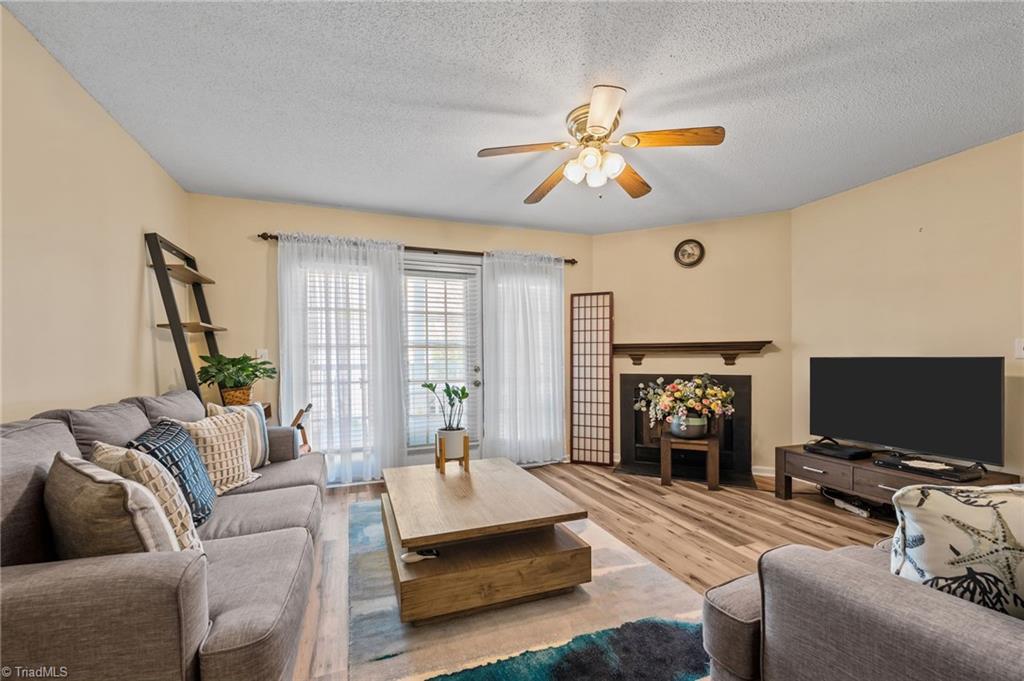 5523 Hornaday Road, Unit D Greensboro, NC 27409 - Photo 4 of 21