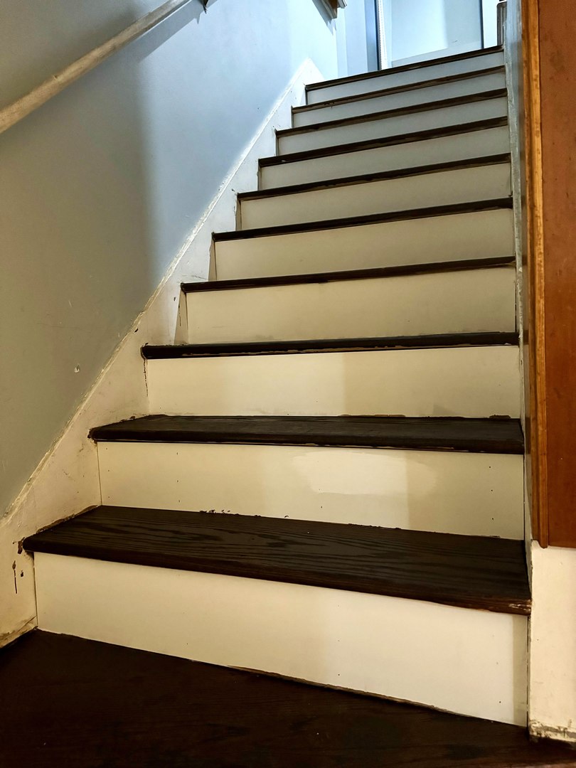 3232 Ezra Avenue Zion, IL 60099 - Photo 18 of 29 a view of entryway