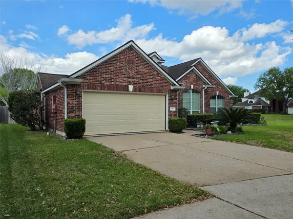 $2,400 | 3902 Double Trail Court, Missouri City, TX 77459