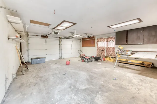 a view of a garage room