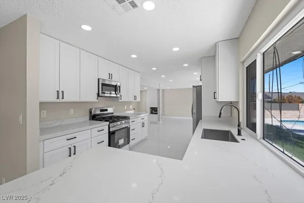 $3,200 | 2975 Boise Street, Las Vegas, NV 89121