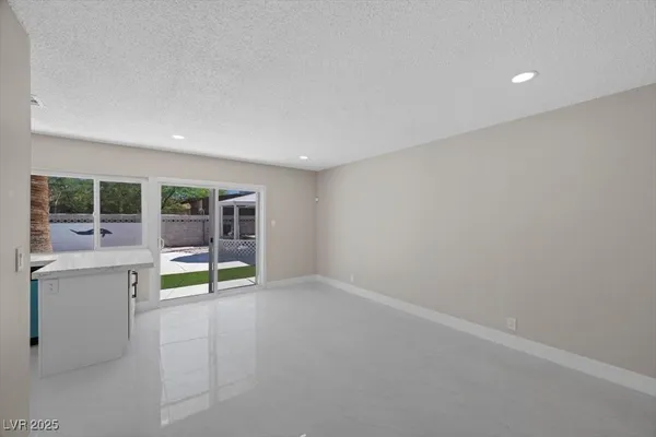 $3,200 | 2975 Boise Street, Las Vegas, NV 89121