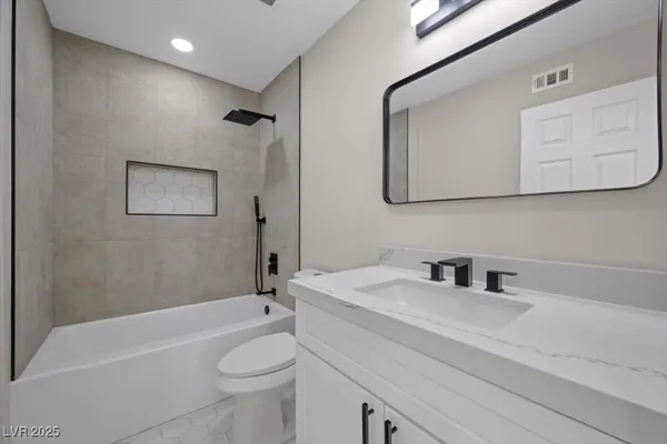 $3,200 | 2975 Boise Street, Las Vegas, NV 89121