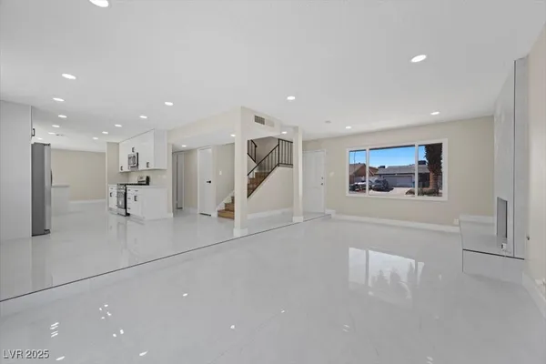 $3,200 | 2975 Boise Street, Las Vegas, NV 89121