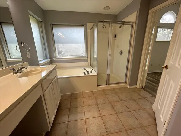 $2,400 | 4133 Boulder Park Drive, Fort Worth, TX 76040