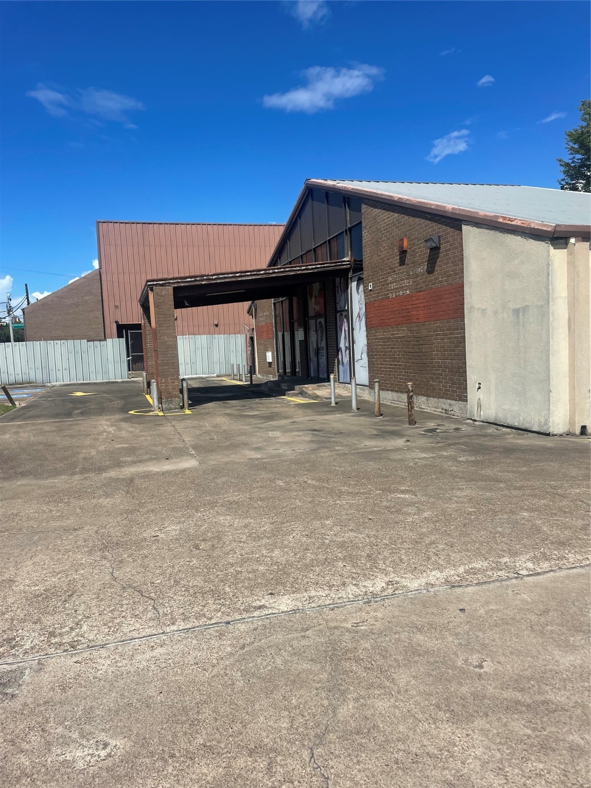 14215 South Post Oak Road Houston, TX 77045 - Photo 3 of 10