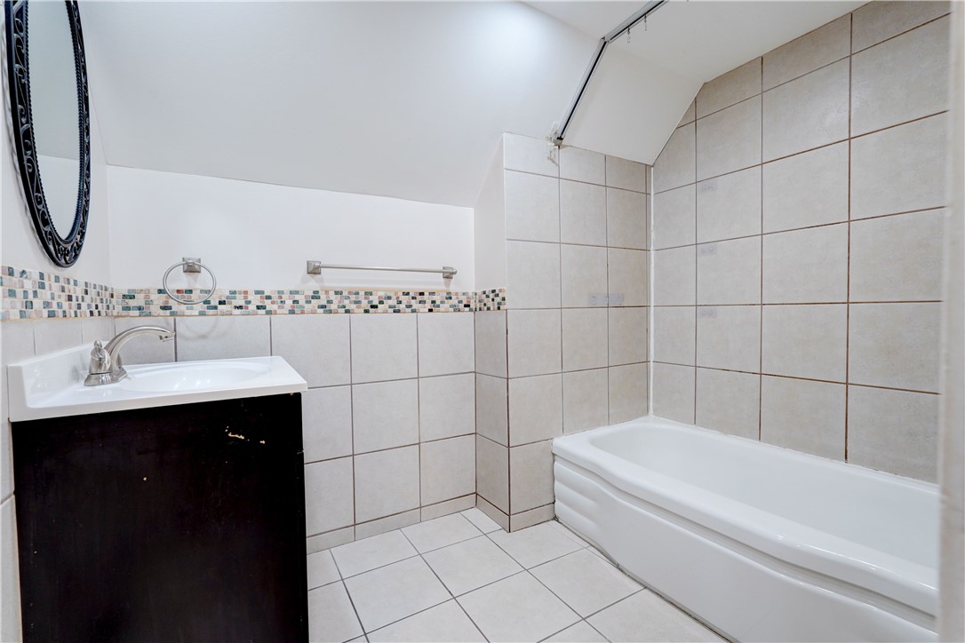 195 Harvard Street, Unit 3 Rochester, NY 14607 - Photo 16 of 23