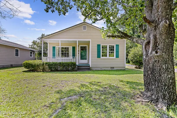 $1,850 | 210 Poplar Street, New Bern, NC 28560