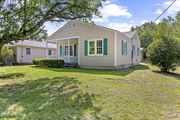 $1,850 | 210 Poplar Street, New Bern, NC 28560