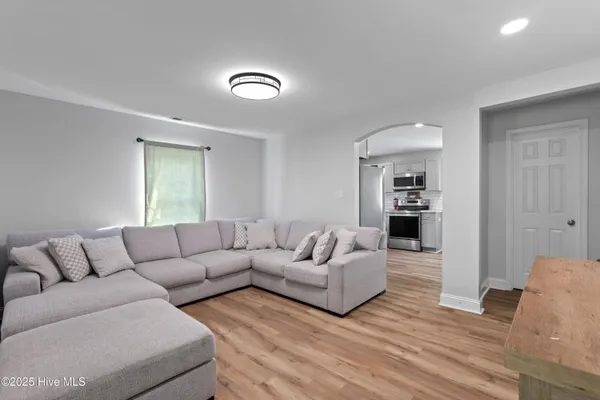 $1,850 | 210 Poplar Street, New Bern, NC 28560