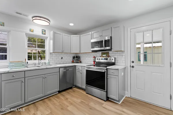 $1,850 | 210 Poplar Street, New Bern, NC 28560