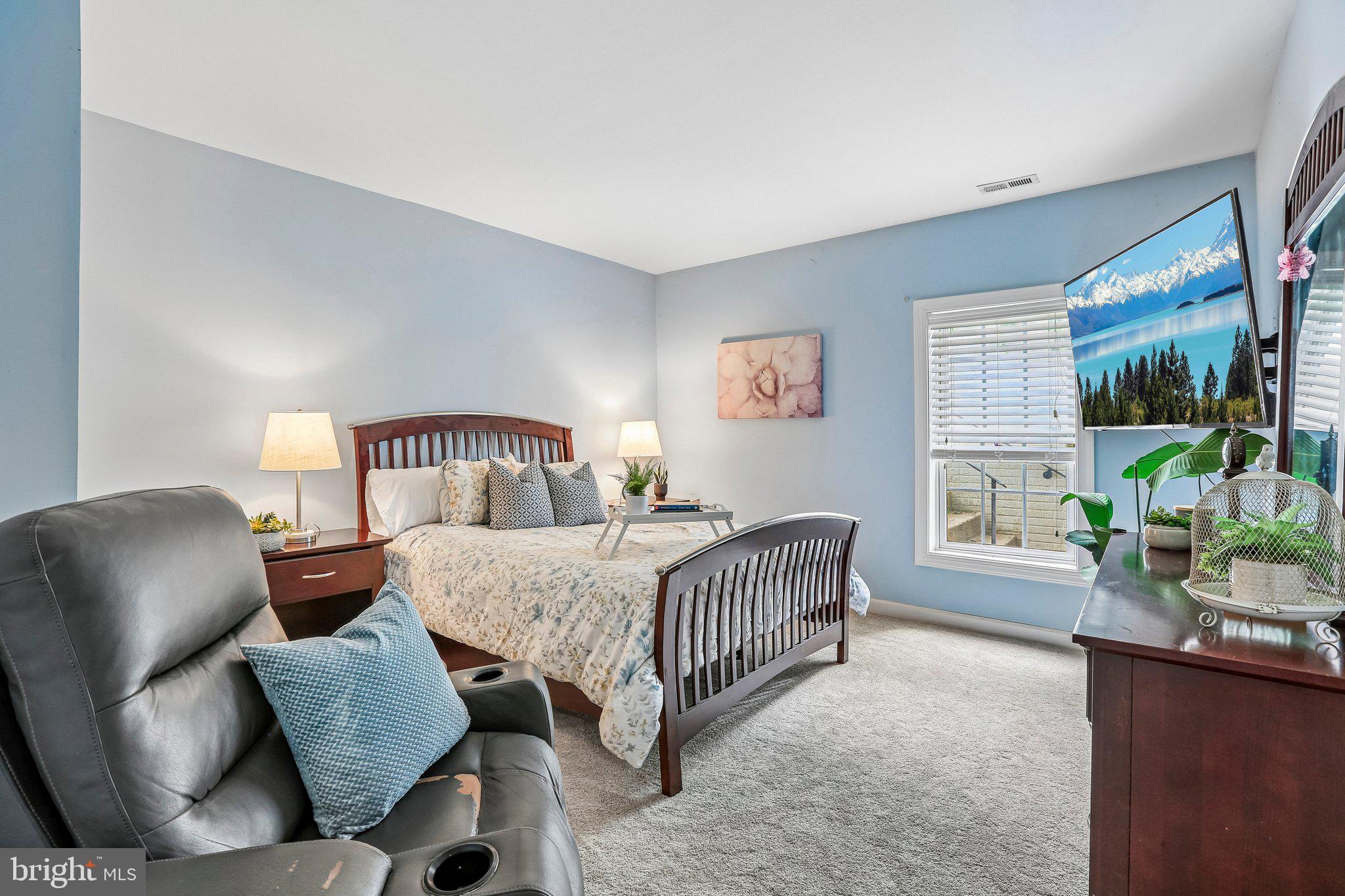 9308 Harrisons Farm Way Gaithersburg, MD 20882 - Photo 56 of 92 Lower level bedroom 5