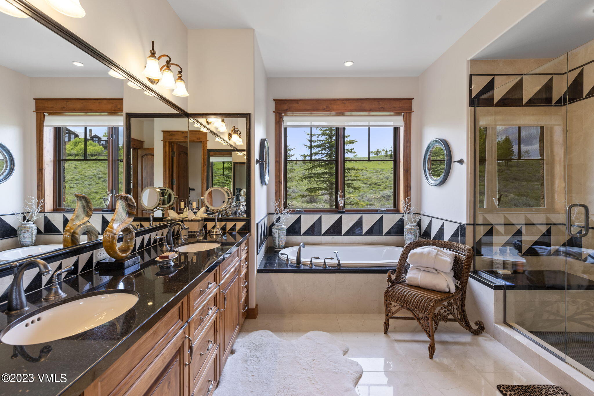 940 Summit Trail Edwards, CO 81632 - Photo 39 of 64 a living room with furniture and a large window