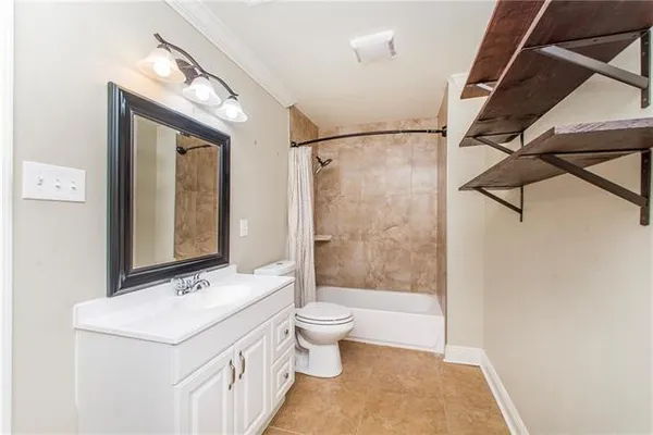 $1,825 | 2518 Delambert Street, Chalmette, LA 70043