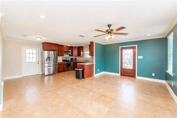 $1,825 | 2518 Delambert Street, Chalmette, LA 70043