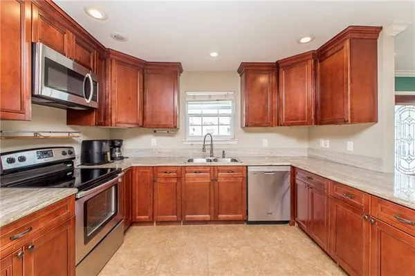 $1,825 | 2518 Delambert Street, Chalmette, LA 70043