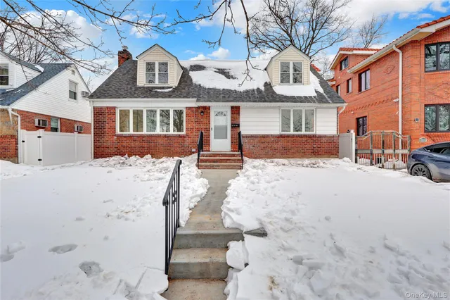 $1,249,900 | 53-33 202nd Street | Auburndale