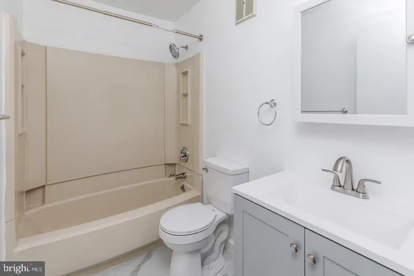 $2,450 | 1929 The Woods II, Cherry Hill, NJ 08003