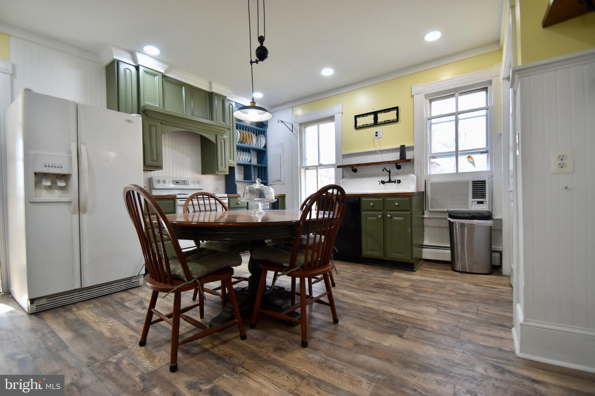115 Maple Avenue Goldsboro, MD 21636 - Photo 2 of 15 Charming kitchen with modern touches.