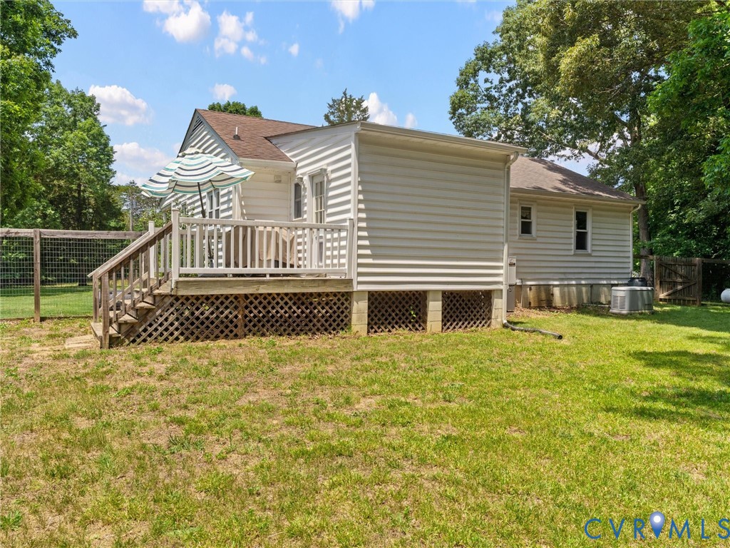 3607 Pacetown Road Sandy Hook, VA 23153 - Photo 16 of 33