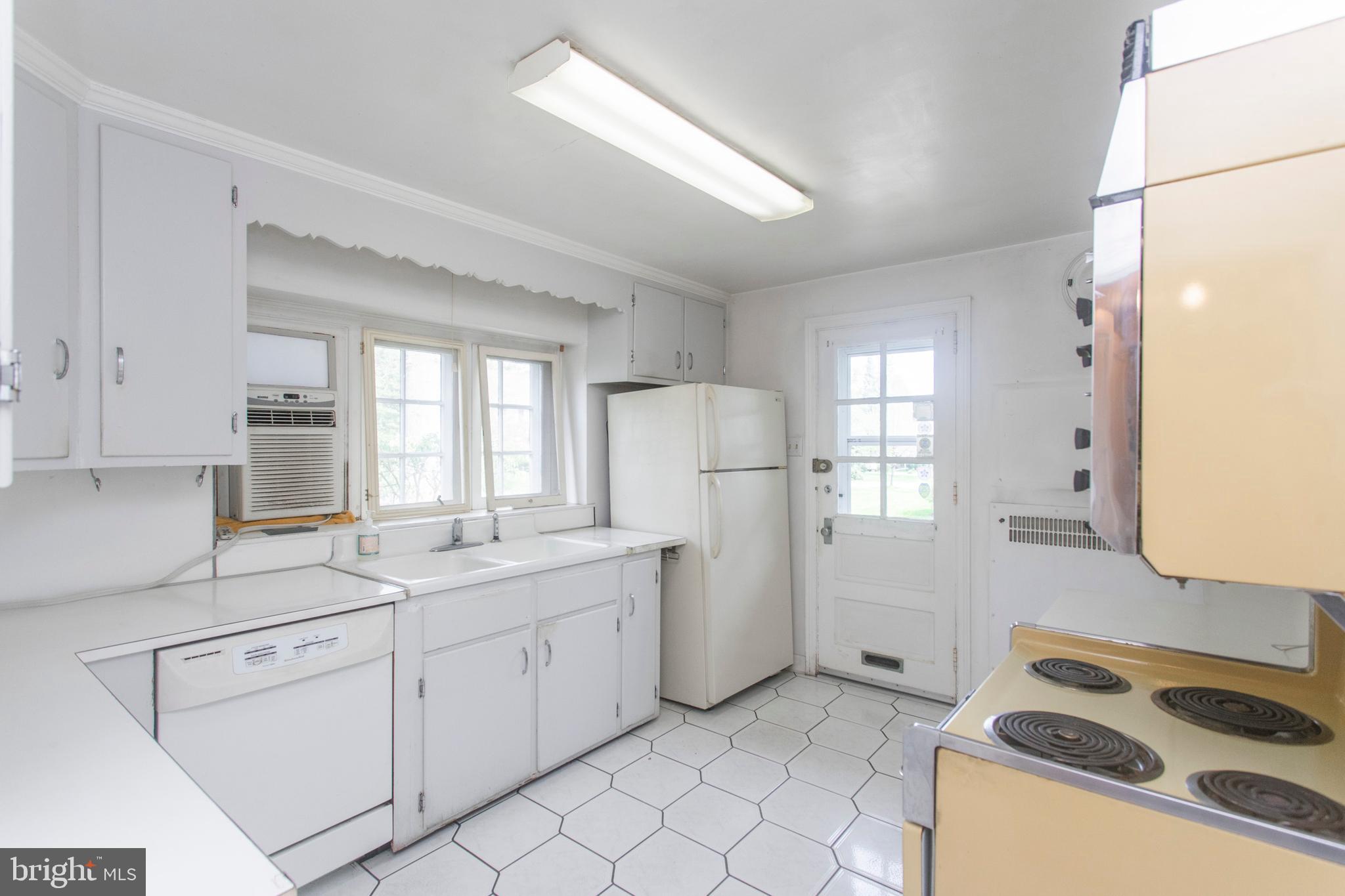 1310 Wyngate Road Wynnewood, PA 19096 - Photo 9 of 26 Gallery Image 9