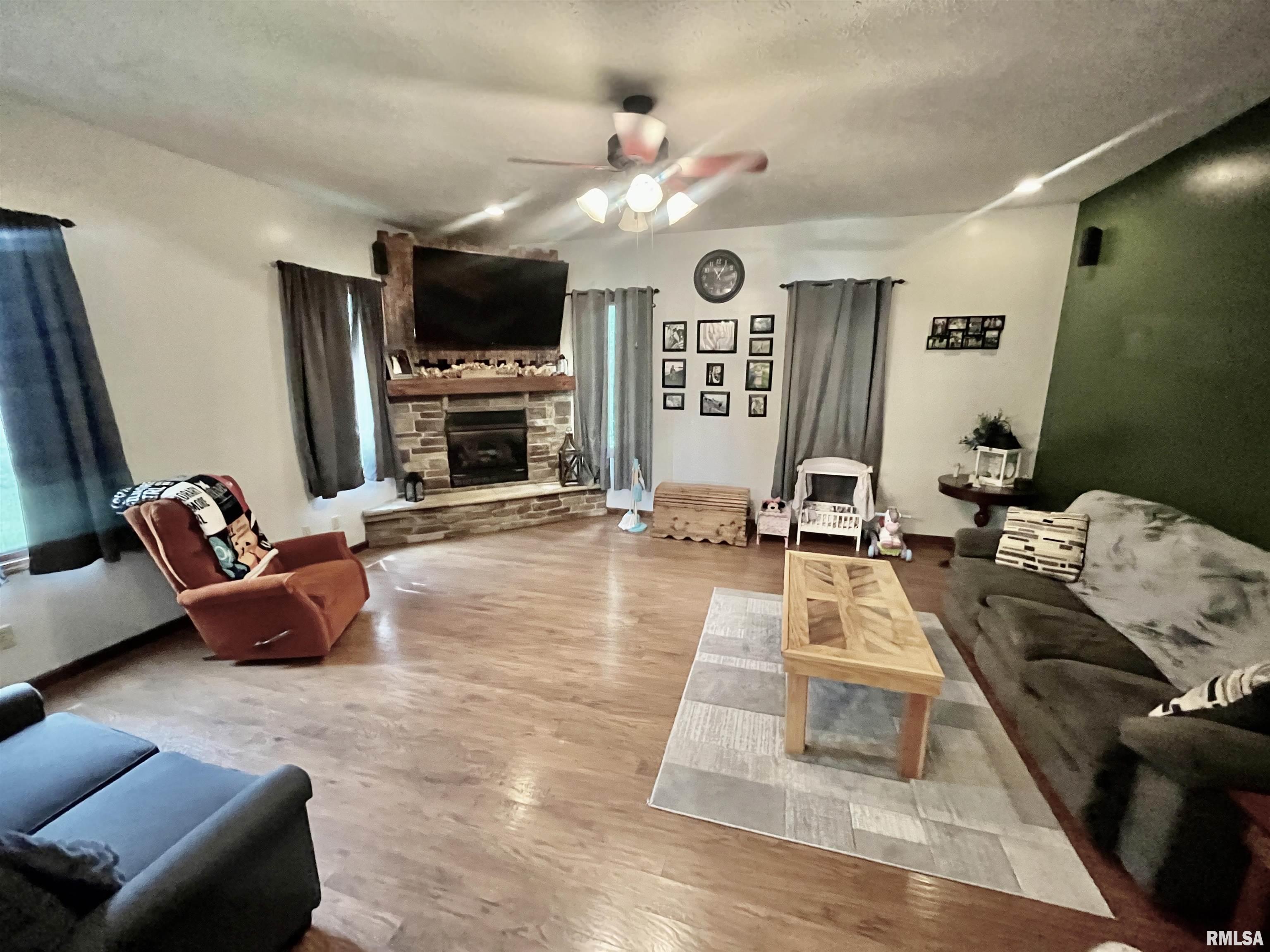 4155 Reevesville Road Grantsburg, IL 62943 - Photo 11 of 79 Gallery Image 11