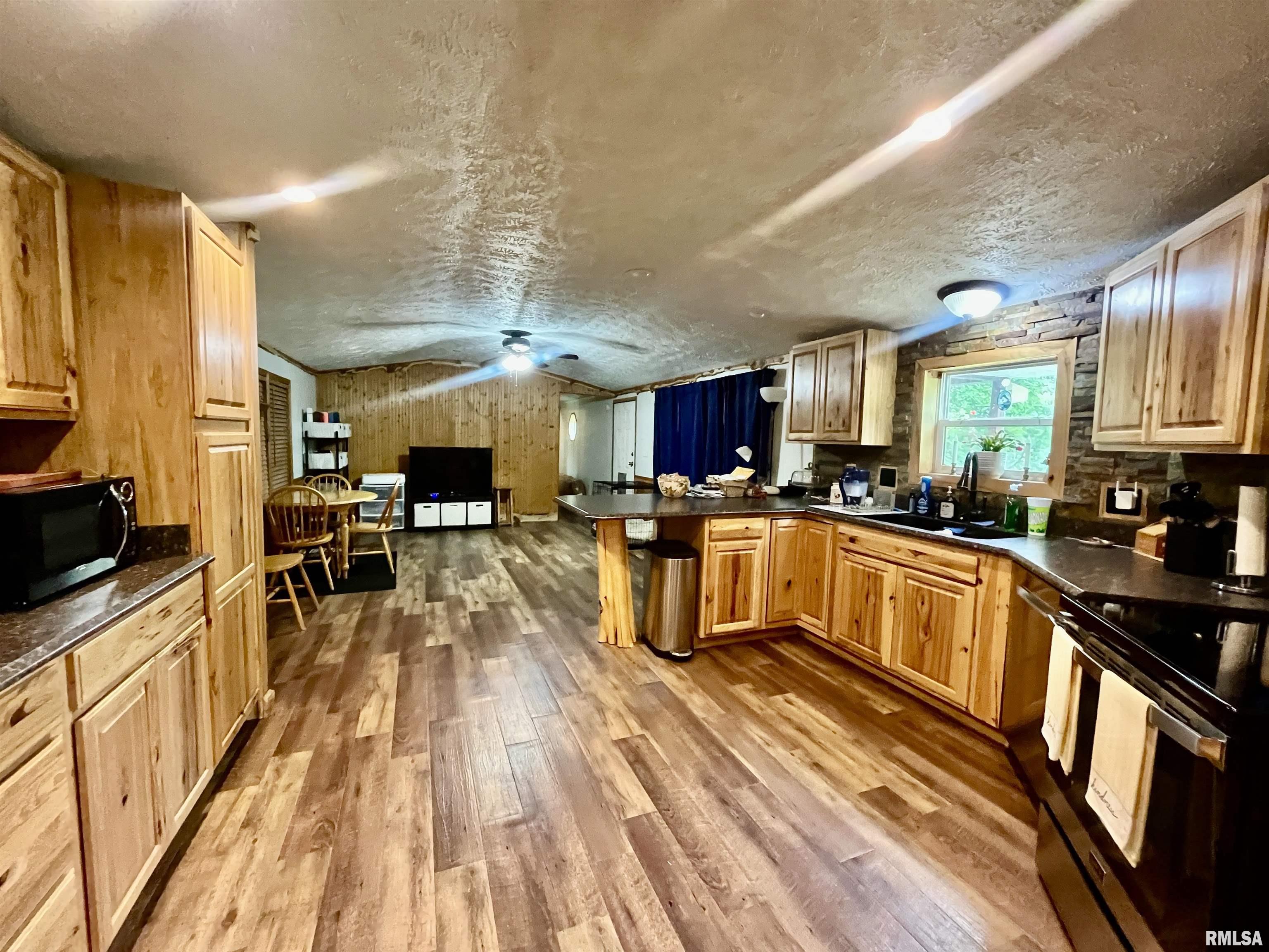 4155 Reevesville Road Grantsburg, IL 62943 - Photo 15 of 79 Gallery Image 15