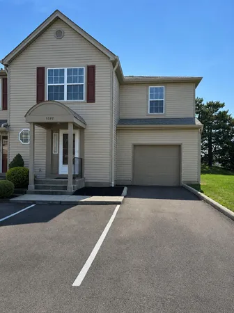 $259,900 | 5597 Valencia Park Boulevard, Unit 11E, Hilliard, OH 43026