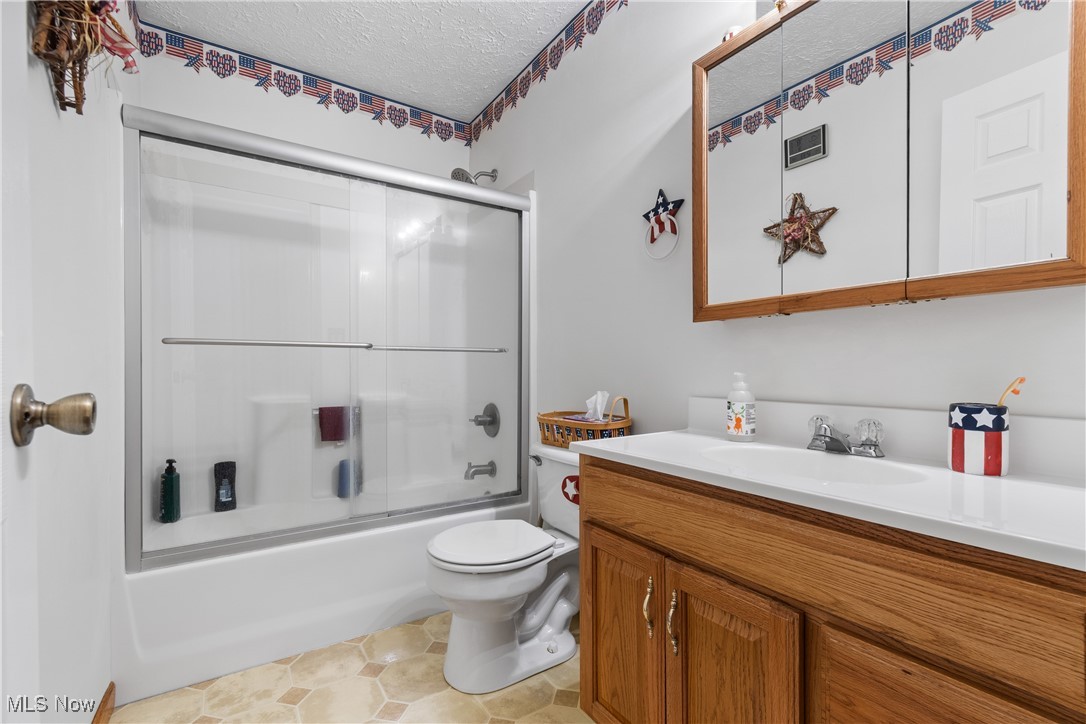 9375 Ridge Road Southeast Uhrichsville, OH 44683 - Photo 23 of 44