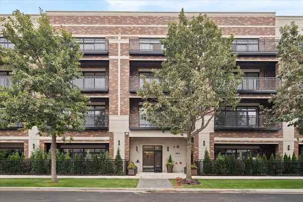 $7,494 | 3951 North Wayne Avenue, Unit 206, Chicago, IL 60613