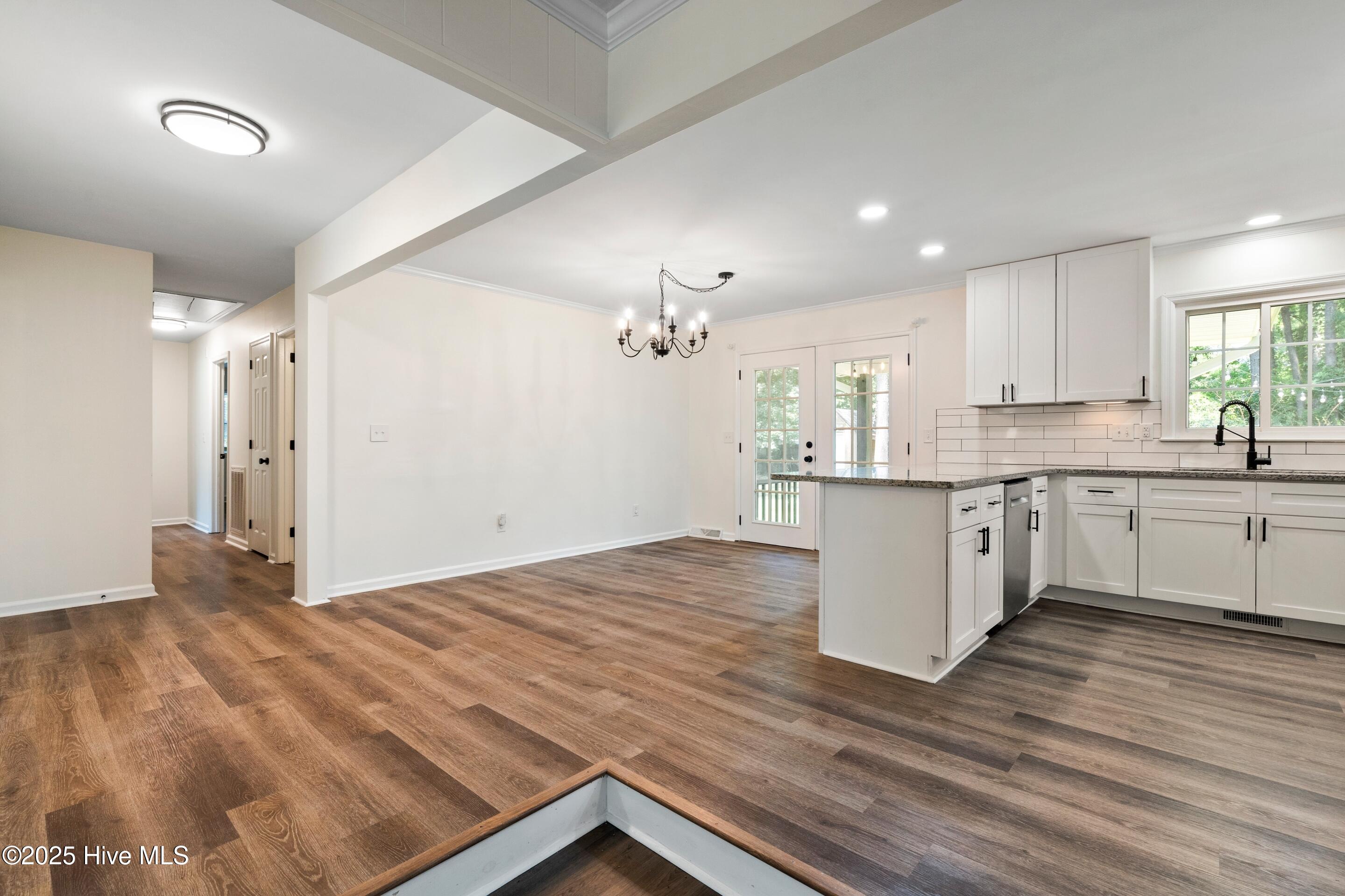106 Brookview Road Wilmington, NC 28409 - Photo 6 of 37 106 Brookview living to kit
