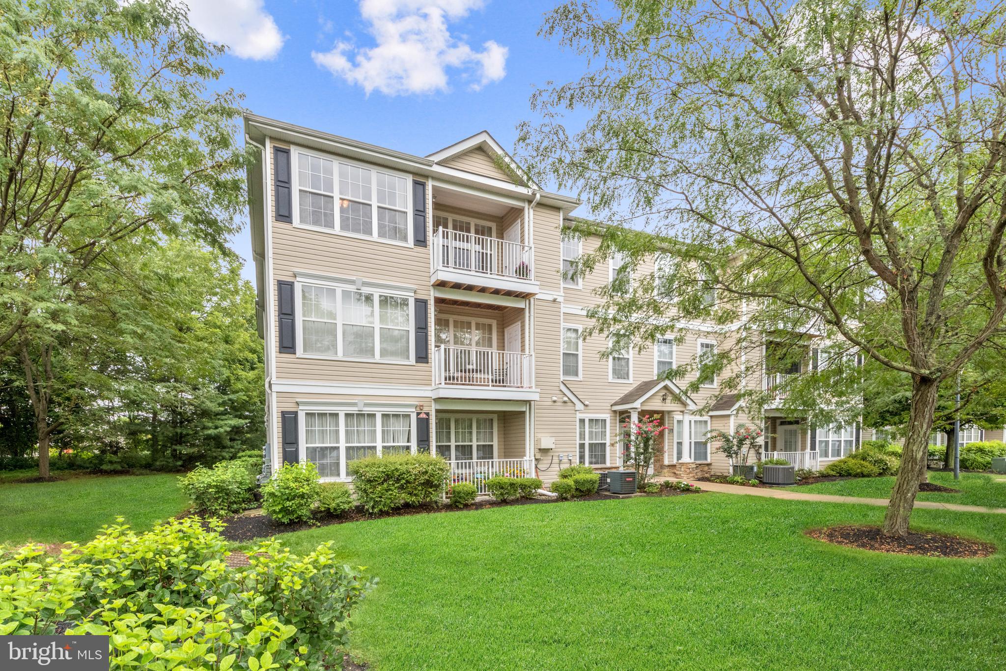 109 Kyle Way Ewing, NJ 08628 - Photo 1 of 24 Gallery Image 1