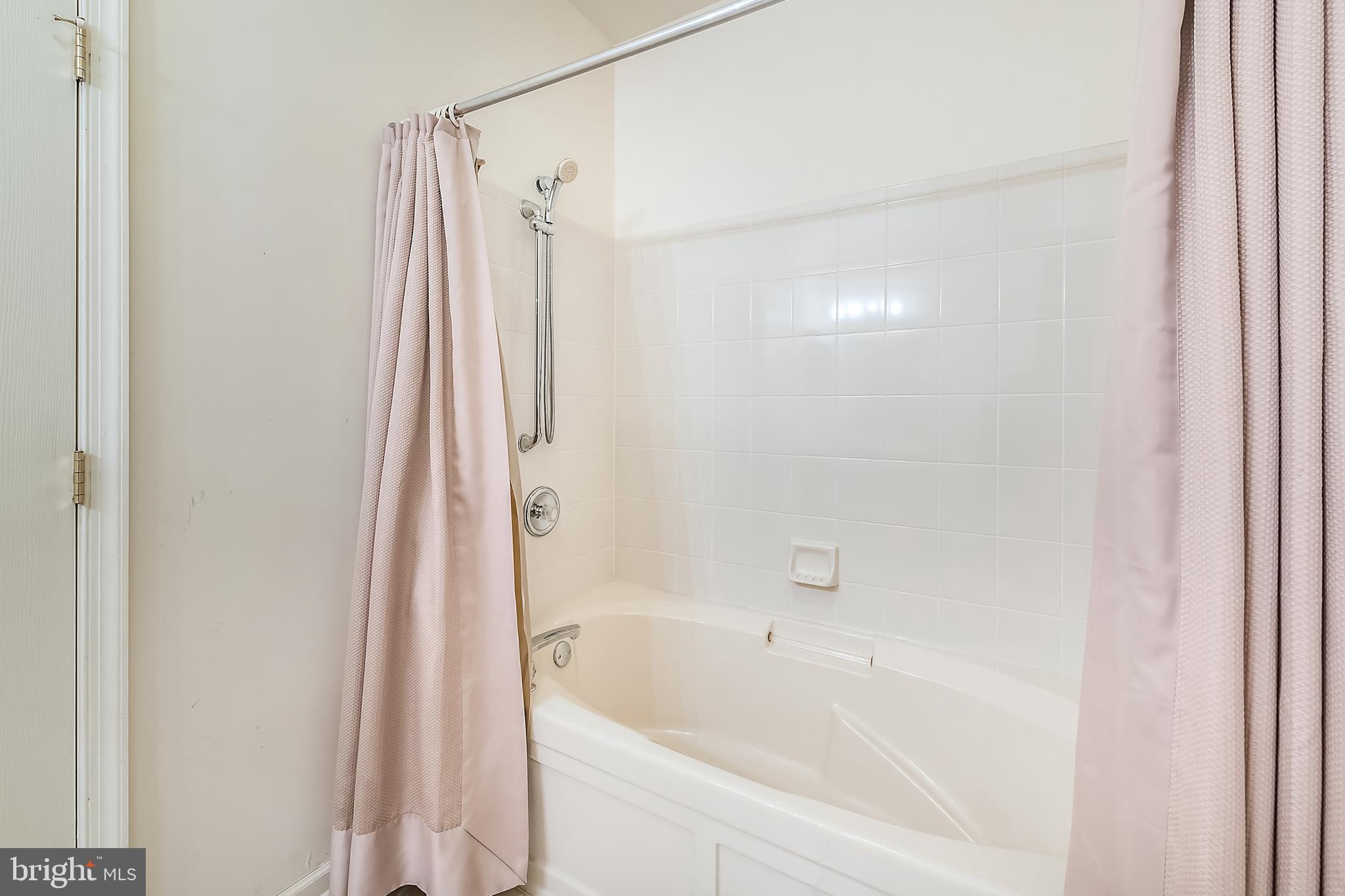 109 Kyle Way Ewing, NJ 08628 - Photo 21 of 24 Gallery Image 21