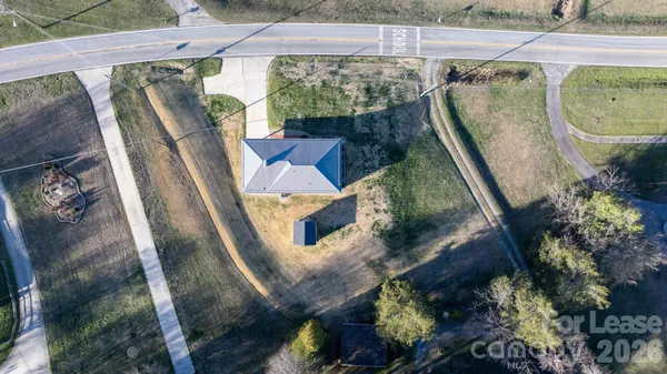 $1,900 | 313 Arrowood Street Southeast, Lenoir, NC 28645