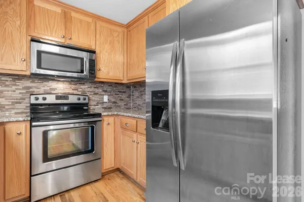 $1,900 | 313 Arrowood Street Southeast, Lenoir, NC 28645