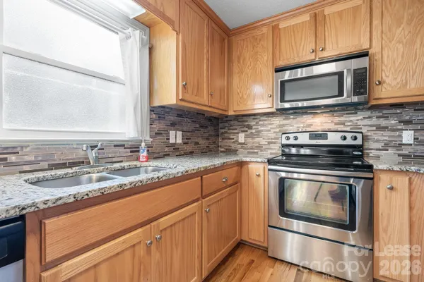 $1,900 | 313 Arrowood Street Southeast, Lenoir, NC 28645