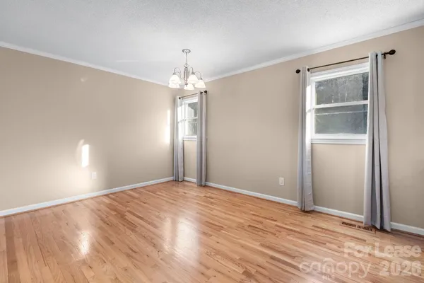 $1,900 | 313 Arrowood Street Southeast, Lenoir, NC 28645