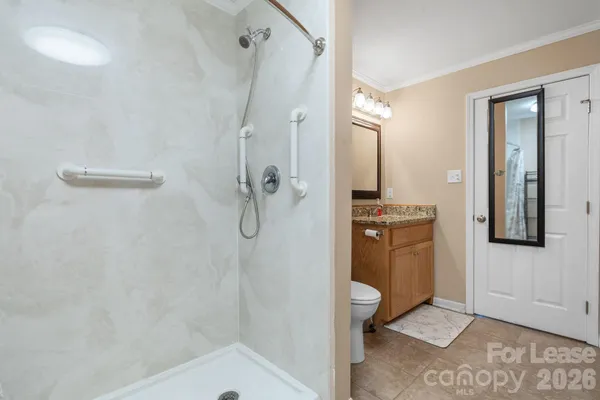 $1,900 | 313 Arrowood Street Southeast, Lenoir, NC 28645