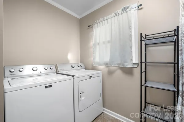 $1,900 | 313 Arrowood Street Southeast, Lenoir, NC 28645