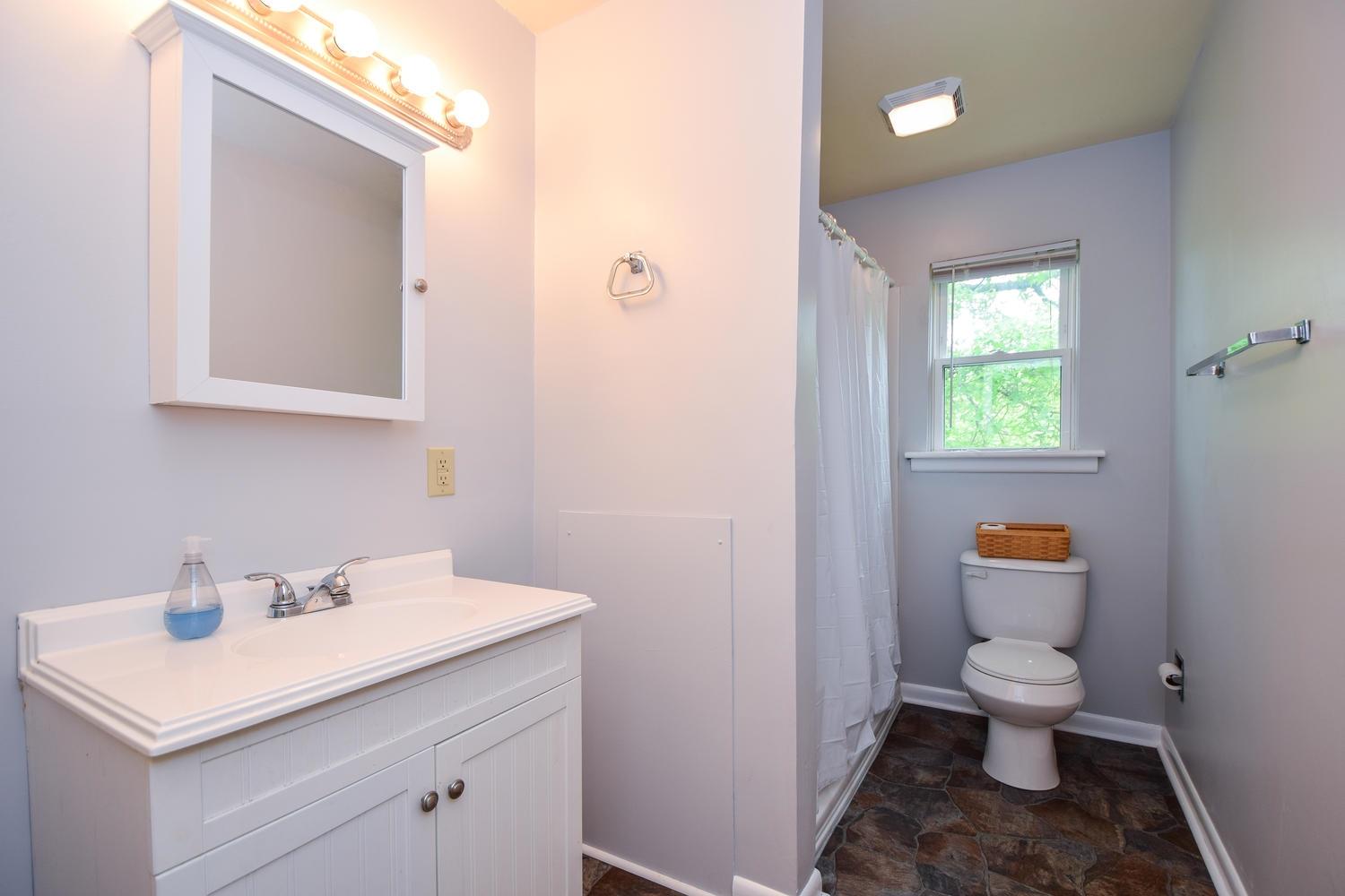 3680 Bower Road Roanoke, VA 24018 - Photo 10 of 22 10