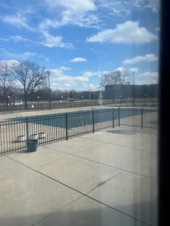 $75,000 | 300 Park Avenue, Unit 437, Calumet City, IL 60409