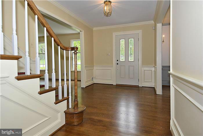 9821 Spring Ridge Lane Vienna, VA 22182 - Photo 15 of 30 Interior (General)