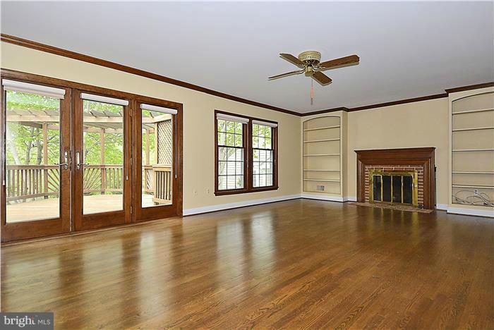 9821 Spring Ridge Lane Vienna, VA 22182 - Photo 16 of 30 Family Room