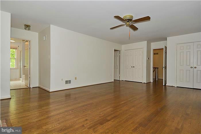 9821 Spring Ridge Lane Vienna, VA 22182 - Photo 25 of 30 Bedroom (Master)